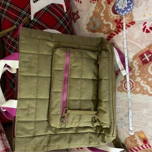 Backpack - Picture 4 of 5